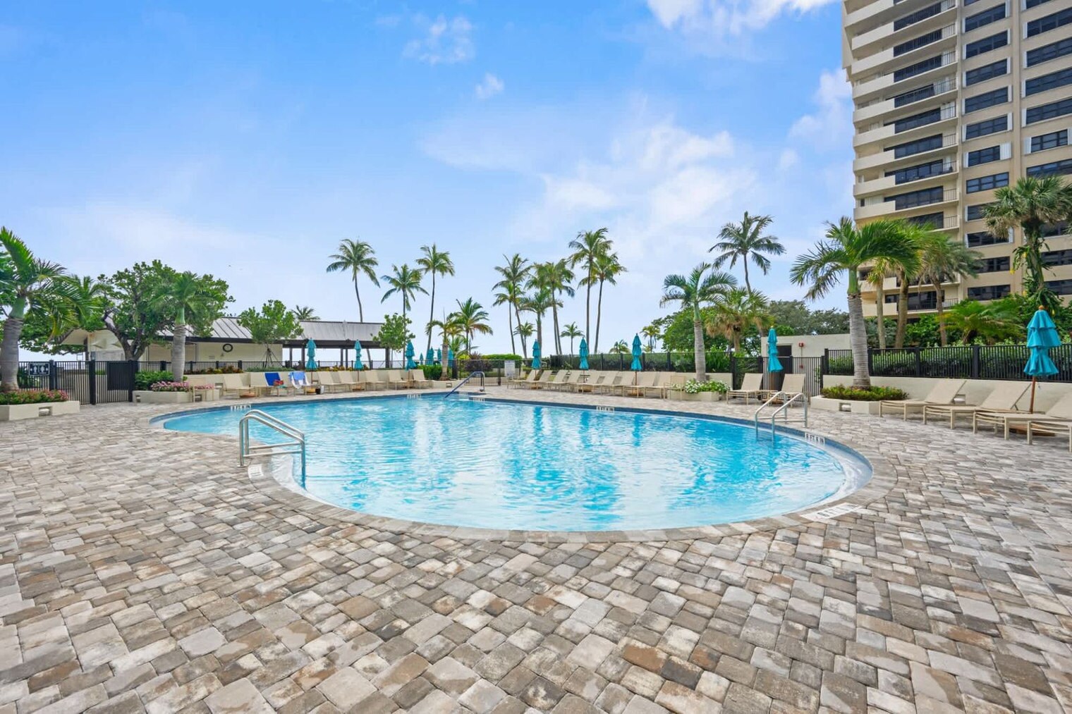 Building Photo - 5000 N Ocean Blvd