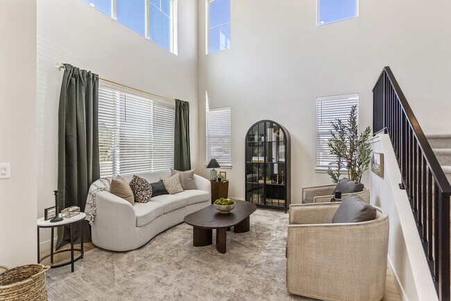 Building Photo - 1175 N Meridian Ln