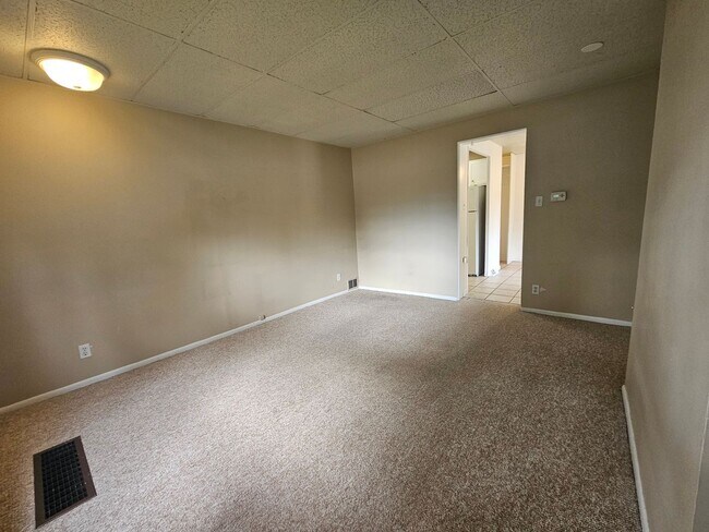 Building Photo - Highlands Adorable 1 Bedroom Apartment in ...