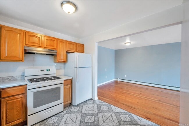 Building Photo - 491 Beach 44th St