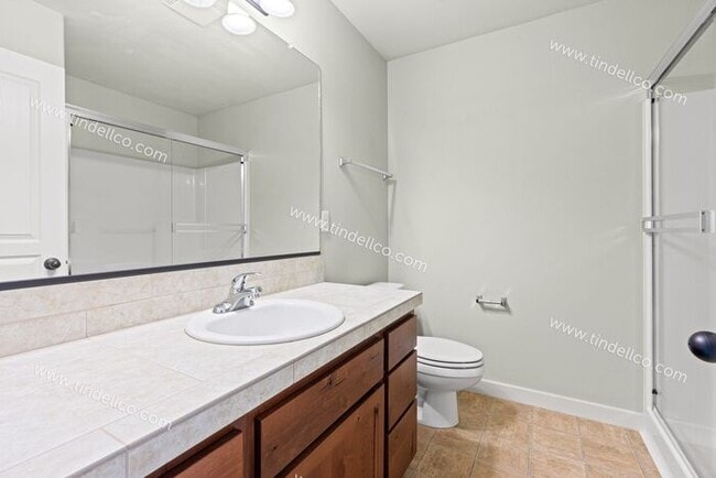Building Photo - Spacious 3BR, 2.5BA Townhome Just Minutes ...