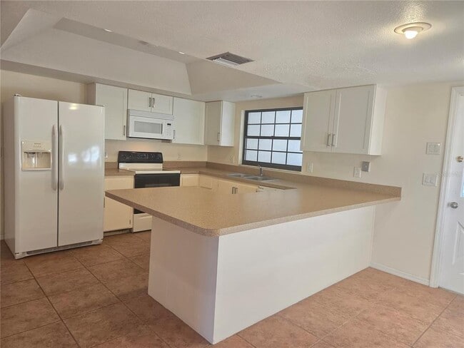 Building Photo - 2900 N Mills Ave