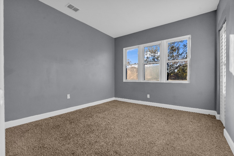 Building Photo - 3823 Clairmount Ave