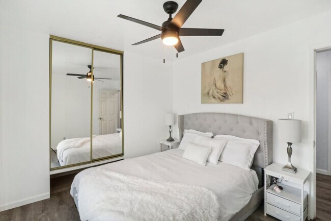 Building Photo - 1319 Lexington Ave