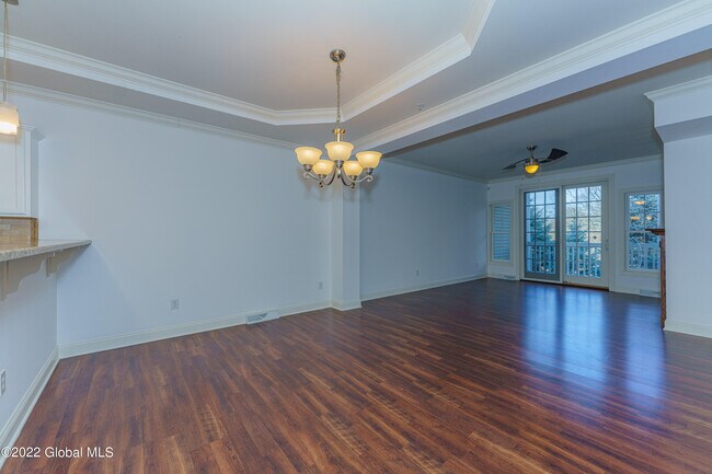 Building Photo - 502 Valley Pointe Dr