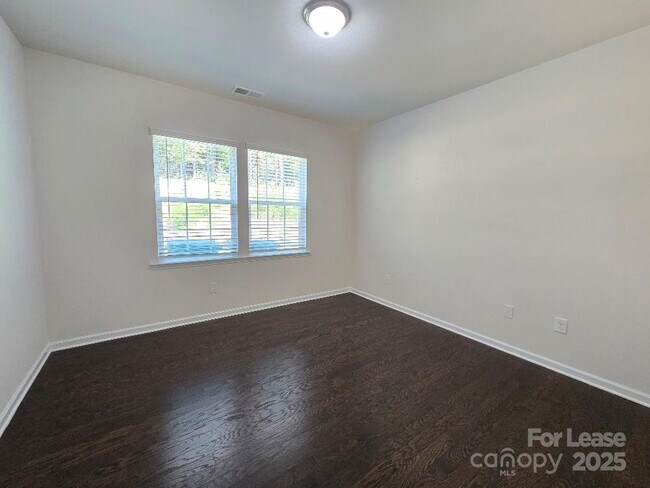 Building Photo - 14611 Murfield Ct