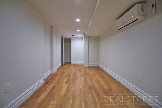 Floorplan - 1074 Halsey Street