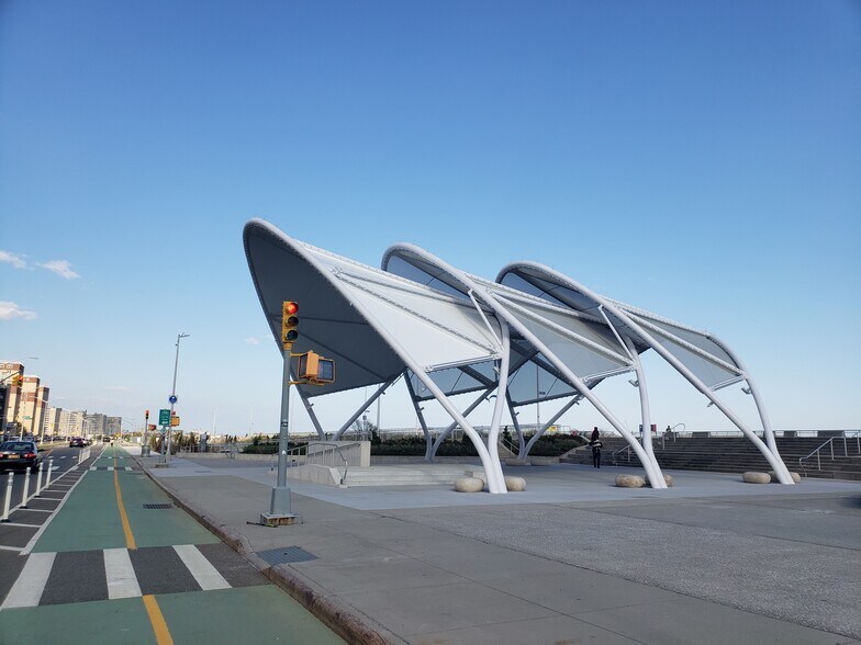 Building Photo - 175 Beach 97th St