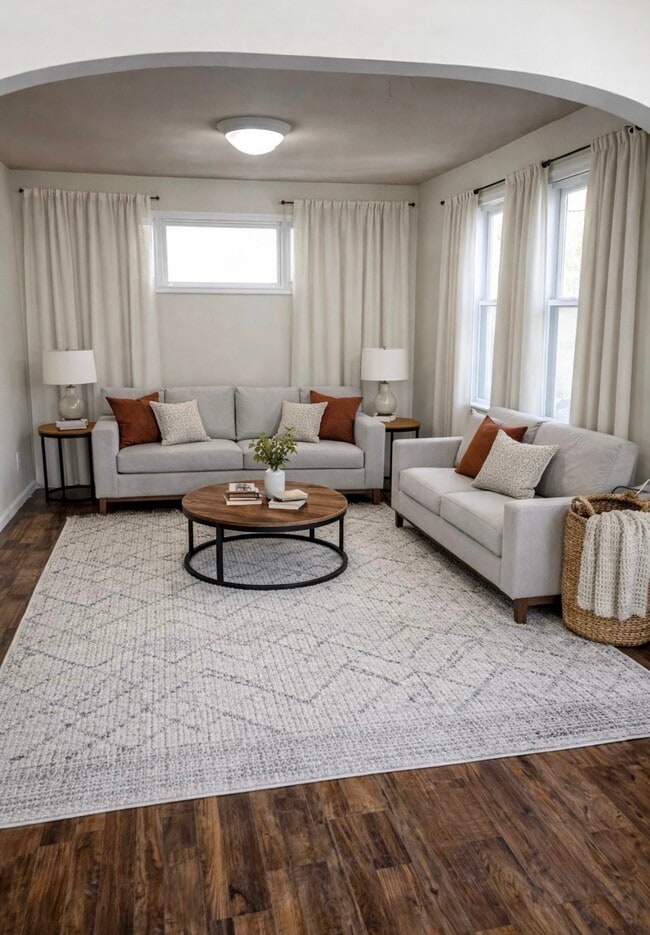 Building Photo - 412 S 73rd St