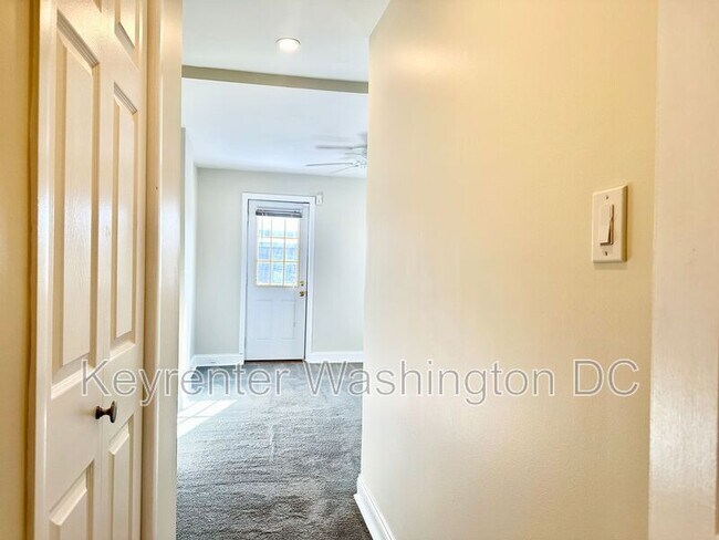 Building Photo - 618 Q St NW