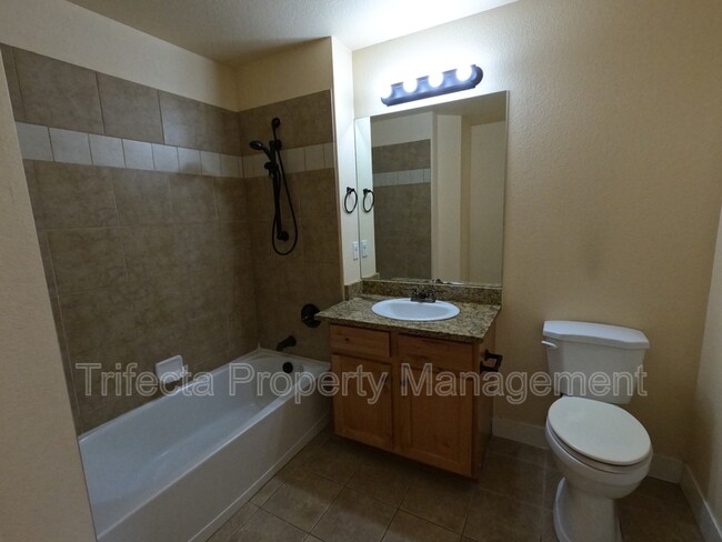 Building Photo - 2445 Windrow Dr