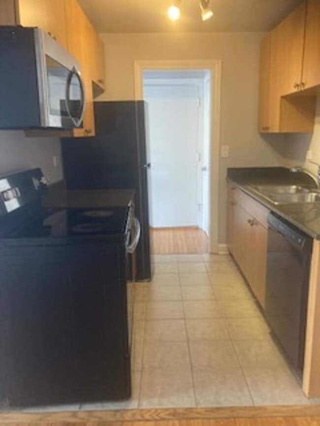 Building Photo - Richmond Apartments LLC