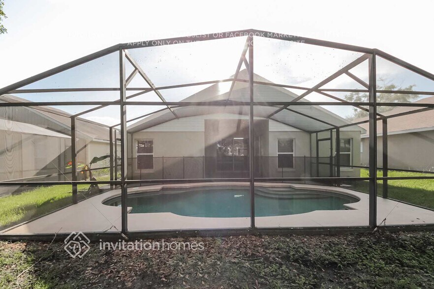 Building Photo - 2539 Chatham Cir