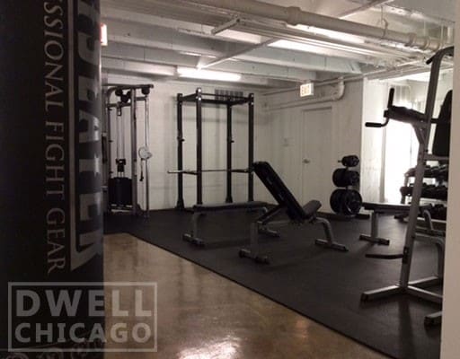 Building Photo - 1305 W Wilson Ave