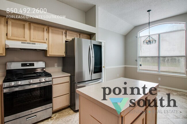 Building Photo - 404 Ridge Wood Cir