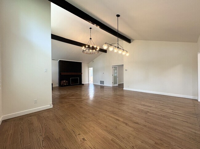 Building Photo - Exceptional Estate with Main Residence, Two ADUs & Office