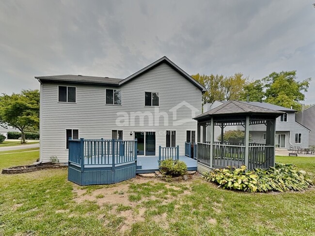 Building Photo - 8601 Sycamore Ct