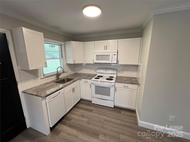 Building Photo - 104 Secrest Ave