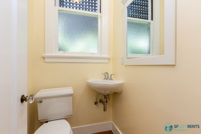 Building Photo - Pacific Heights: Remodeled Single Family H...