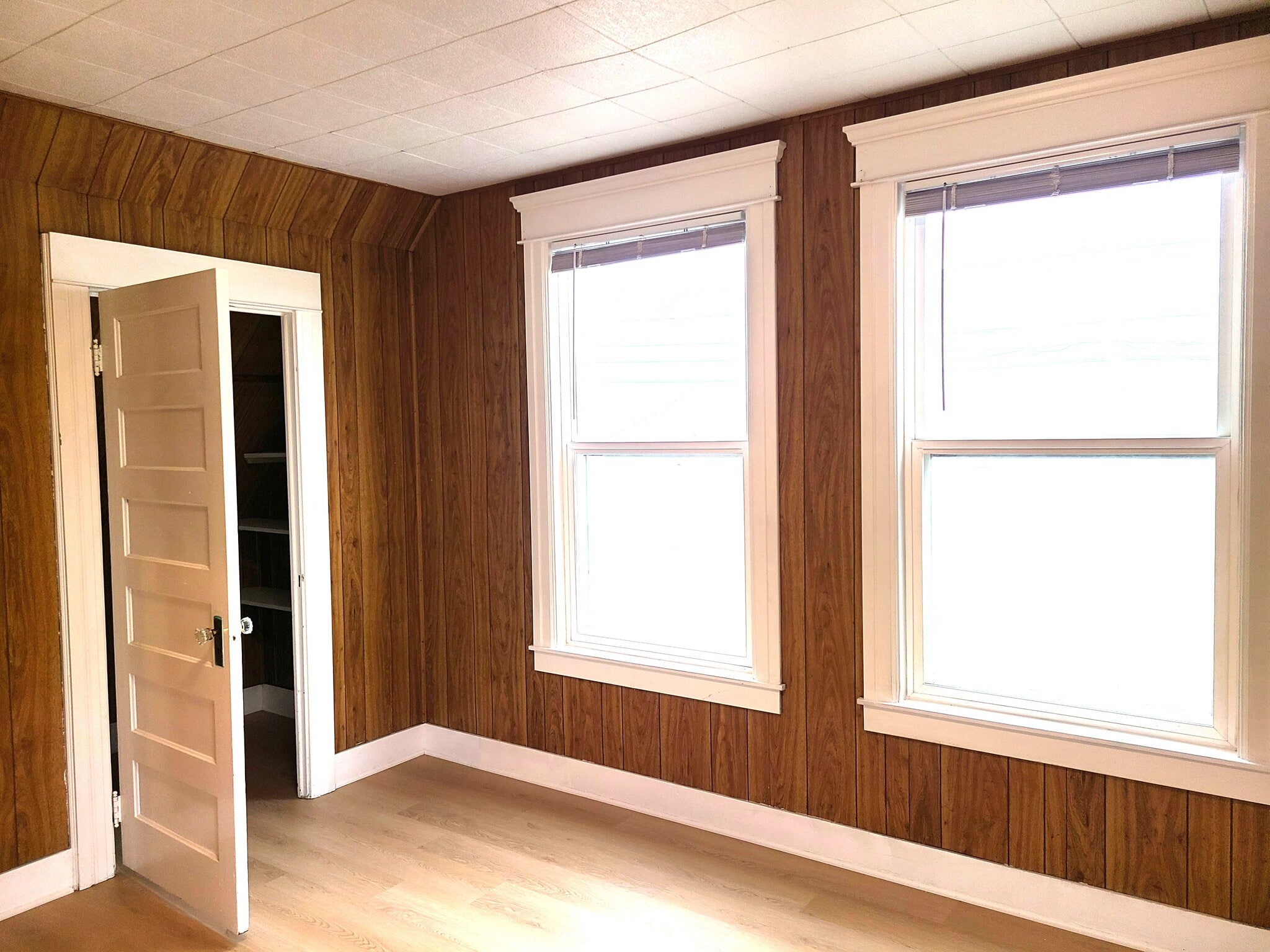 Building Photo - 5708 7th Ave S