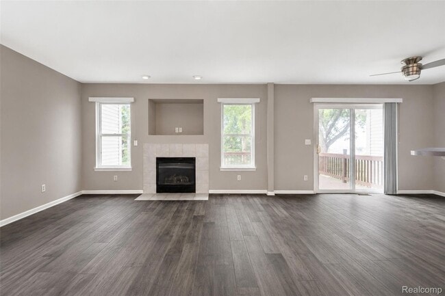 Building Photo - 22733 Coachlight Cir