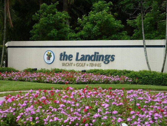 Building Photo - Waterfront! Annual Lease,  2 bedroom 2 bath plus bonus room