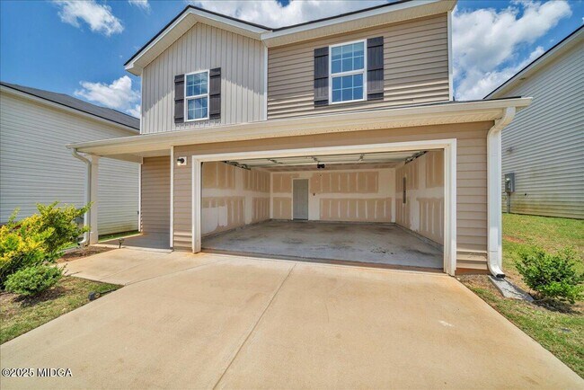 Building Photo - 116 Poplar Pass