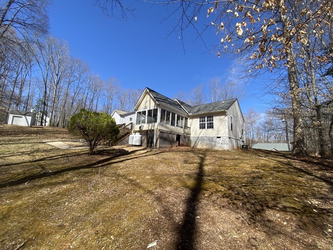 Building Photo - 211 Cedar Ridge Dr