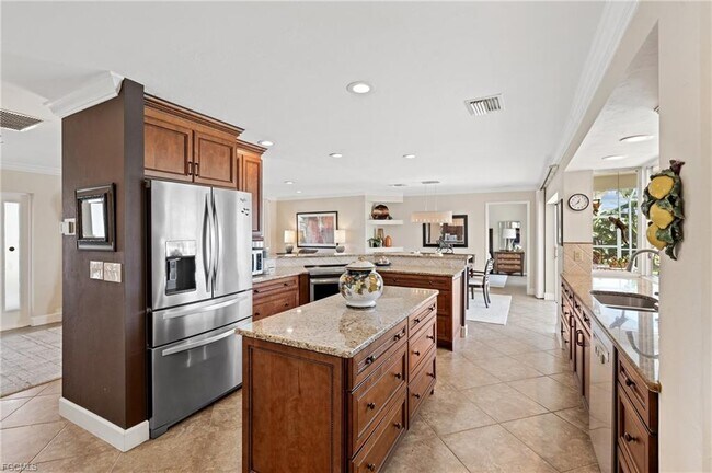 Building Photo - 858 Hatchee Vista Ln