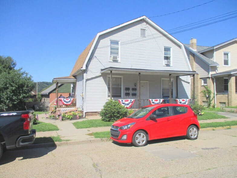 Building Photo - 1111 Lenz Ave
