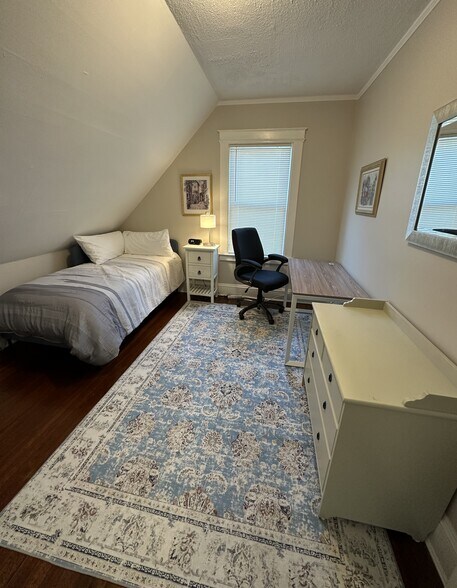 Building Photo - 664 Flatbush Ave