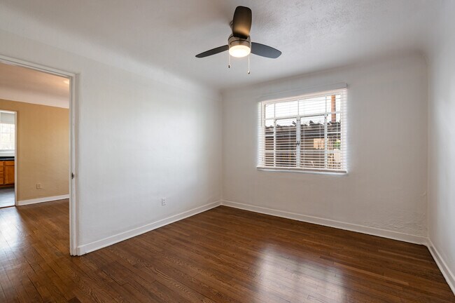 Building Photo - 601 Tulane Dr NE