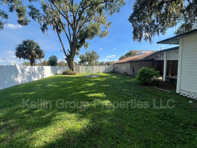 Building Photo - 129 Tuscarora St