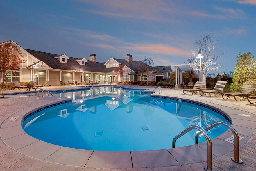 Wellsley Park at Deane Hill 7300 Sir Walter Way Knoxville TN 37919