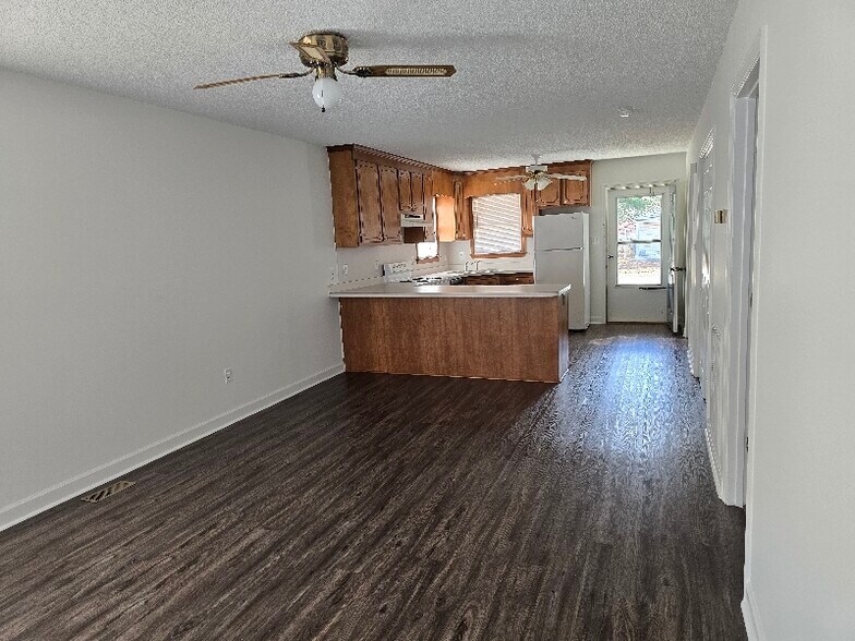 Building Photo - 1201 S 13th St