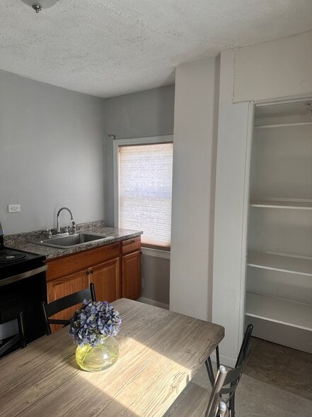 Building Photo - 92-01 220th St