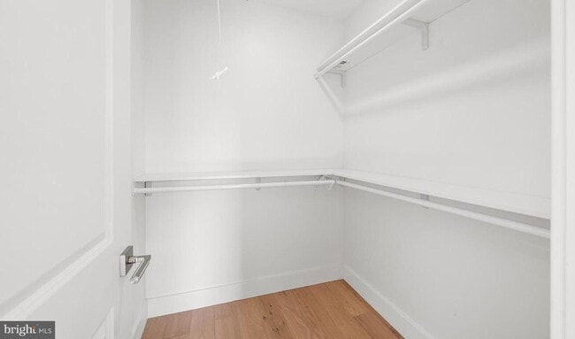 Building Photo - 703 Preston Ave