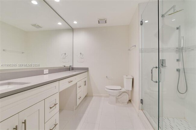 Building Photo - 307 Bonnie Brae Way