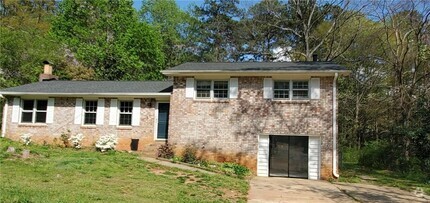 Building Photo - 210 King Arthur Dr