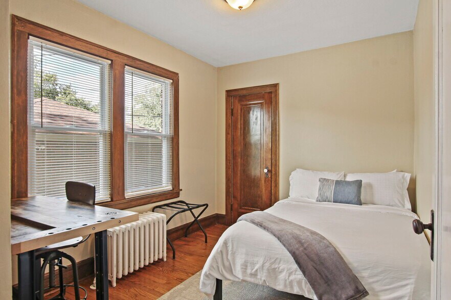 Building Photo - 1402 N Jackson St