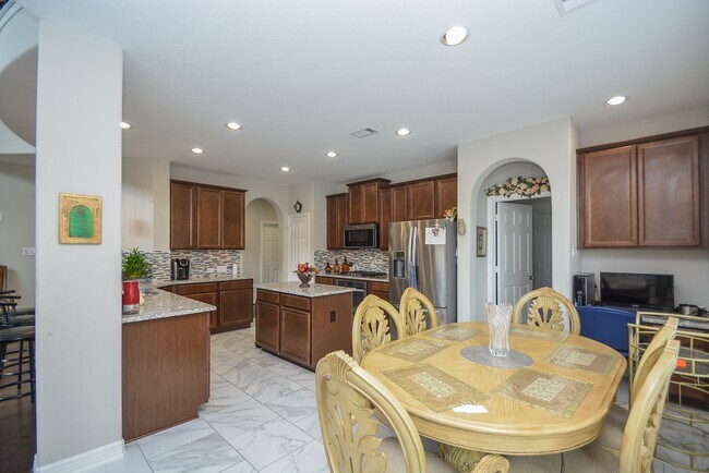 Building Photo - 23523 San Ricci Ct