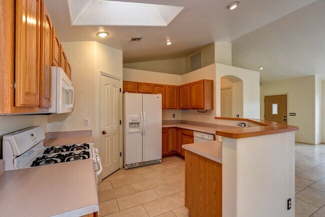 Building Photo - 8381 E Hopi Cir
