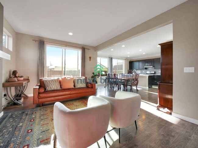 Building Photo - Gorgeous 3 Bed & 2.5 Bath Single Family House For Rent!