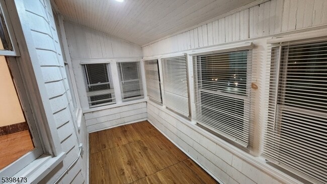 Building Photo - 37 Park Ave