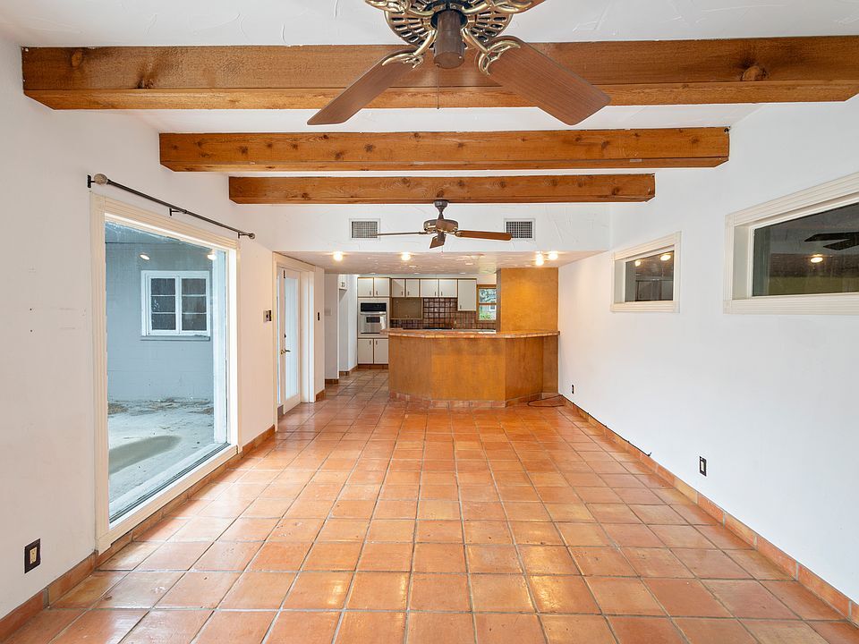 Building Photo - 6033 Rio Vista Ave