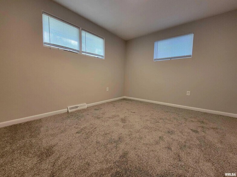 Building Photo - 1111 Summer St