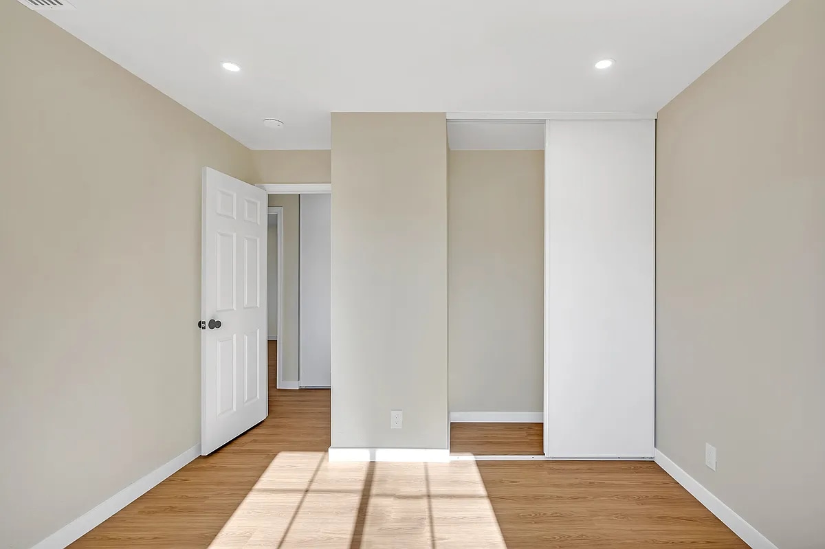 Bedroom 2 - 299 Tangelo St