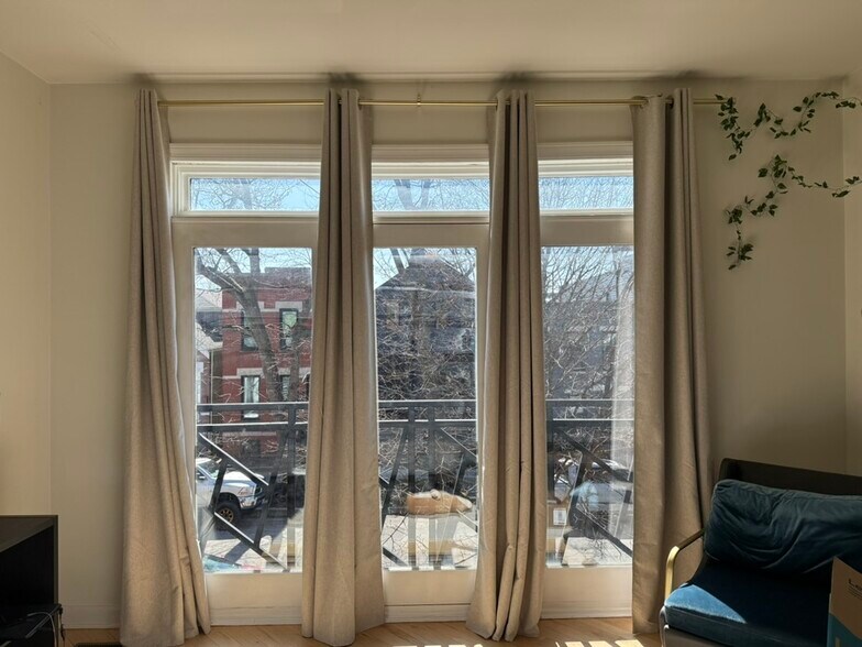 Building Photo - 2212 W Huron St