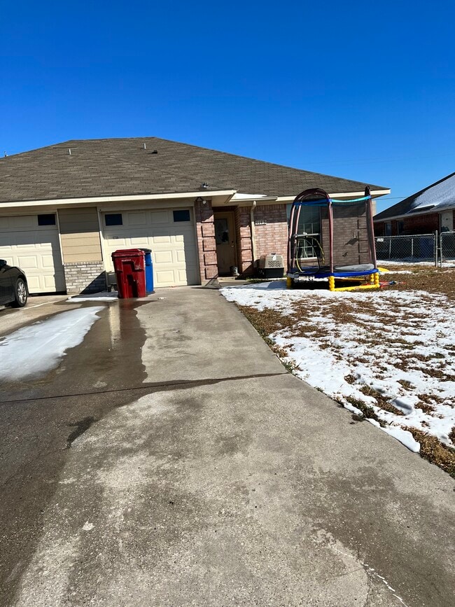 Building Photo - 1179 Greywood Dr