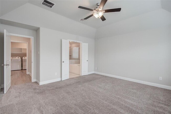 Building Photo - 12704 Southern Oaks Landing